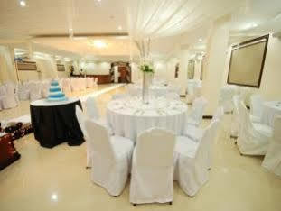 La Roca Veranda Suites & Restaurant Legazpi Extérieur photo